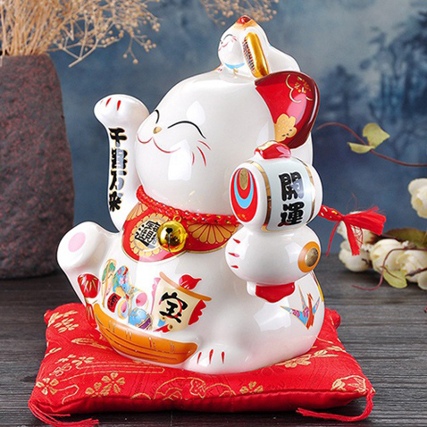 Japanese style Lucky Cat Decoration for indoor