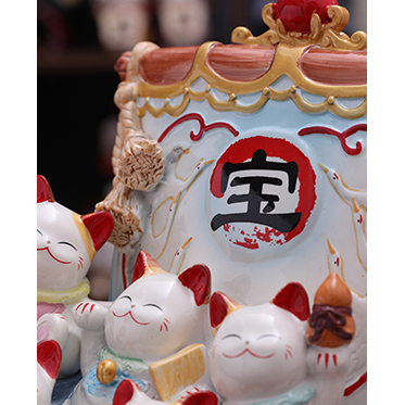 Japanese style Lucky Cat Decoration for indoor
