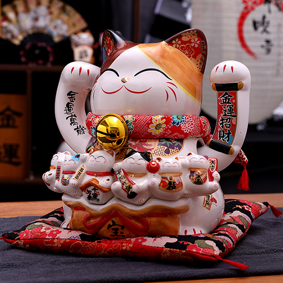 Japanese style Lucky Cat Decoration for indoor