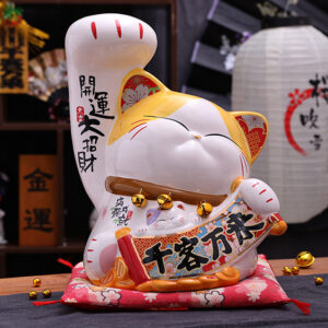Japanese style Lucky Cat Decoration for indoor