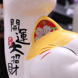 Japanese style Lucky Cat Decoration for indoor