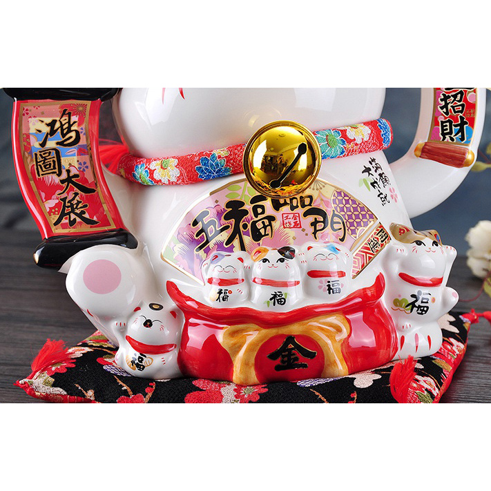 Japanese style Lucky Cat Decoration for indoor