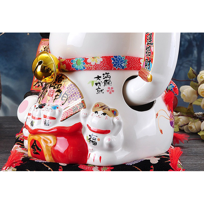 Japanese style Lucky Cat Decoration for indoor