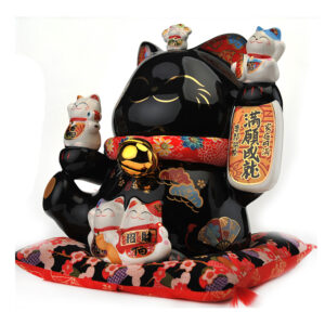 Japanese style Lucky Cat Decoration for indoor