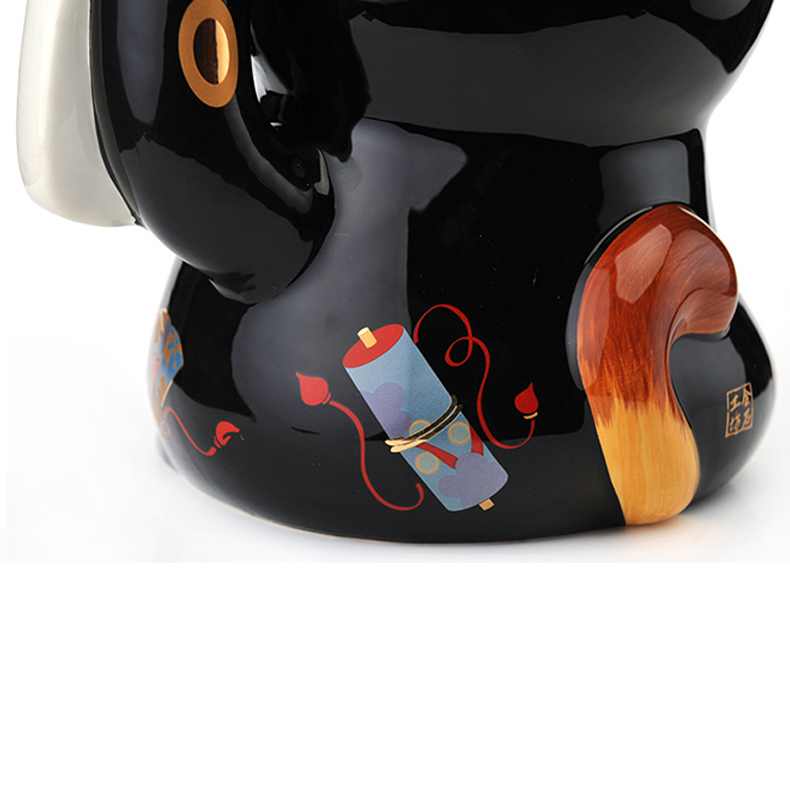 Japanese style Lucky Cat Decoration for indoor