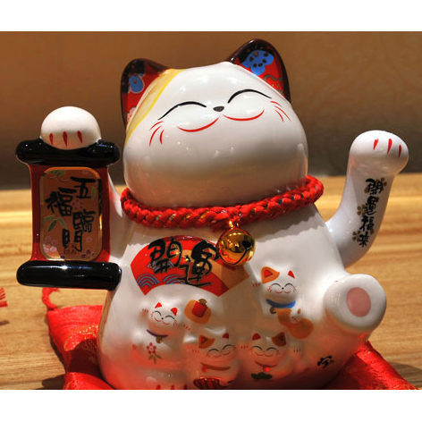 Japanese style Lucky Cat Decoration for indoor