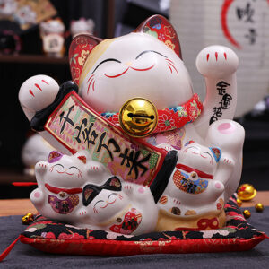 Japanese style Lucky Cat Decoration for indoor