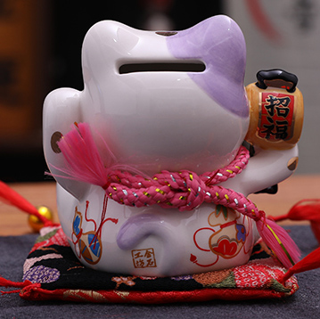 Japanese style Lucky Cat Decoration for indoor