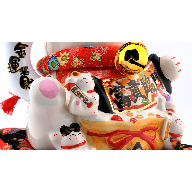 Japanese style Lucky Cat Decoration for indoor
