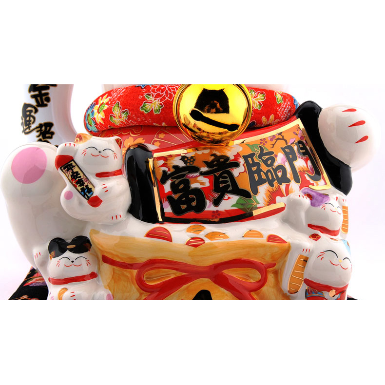 Japanese style Lucky Cat Decoration for indoor