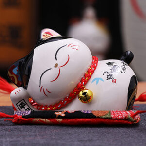 Japanese style Lucky Cat Decoration for indoor