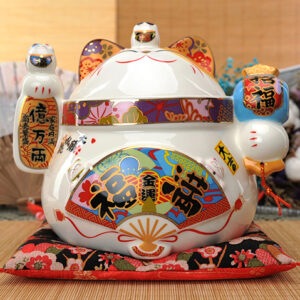 Japanese style Lucky Cat Decoration for indoor