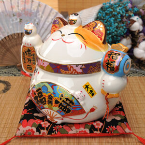 Japanese style Lucky Cat Decoration for indoor