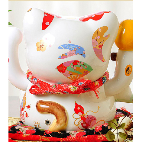 Japanese style Lucky Cat Decoration for indoor