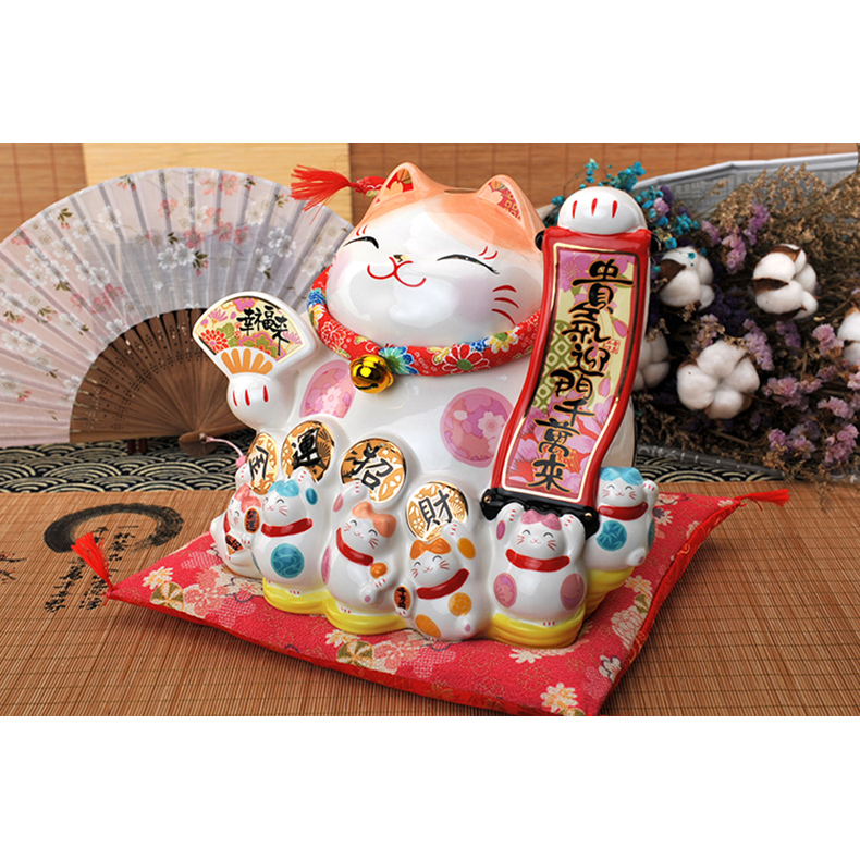 Japanese style Lucky Cat Decoration for indoor