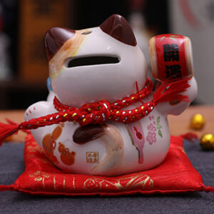 Japanese style Lucky Cat Decoration for indoor