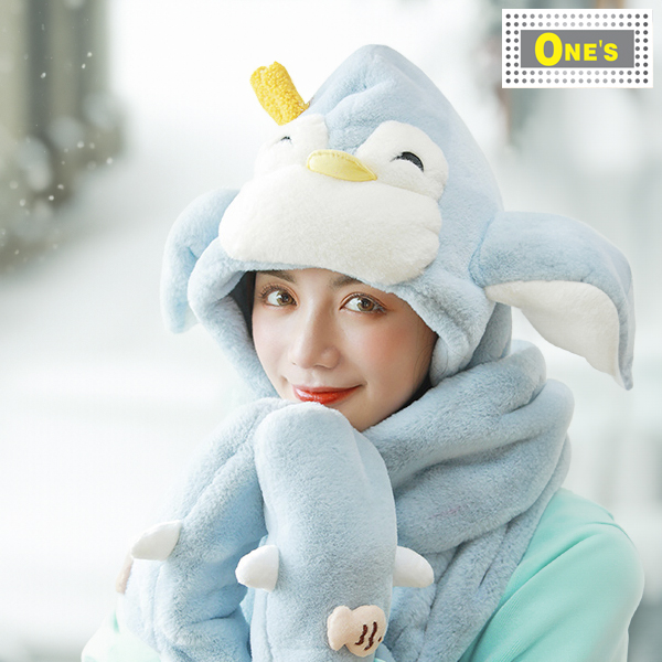 Winter clothing. A blue penguin designed 3 in 1 Animal Hat & Scarf.