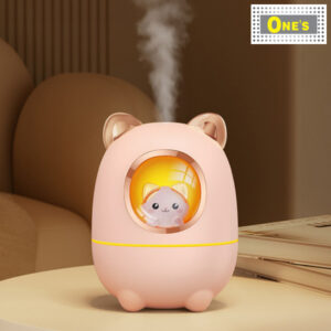 Display of Desktop Cartoon Space Cat USB Portable Humidifier, pink. With colorful decorative light.