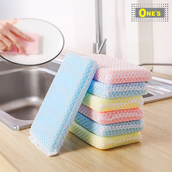 一組五件網袋廚房清潔百潔布 (A set of 5 Kitchen Sponge) Made in Japan, in color pink, yellow and Blue.