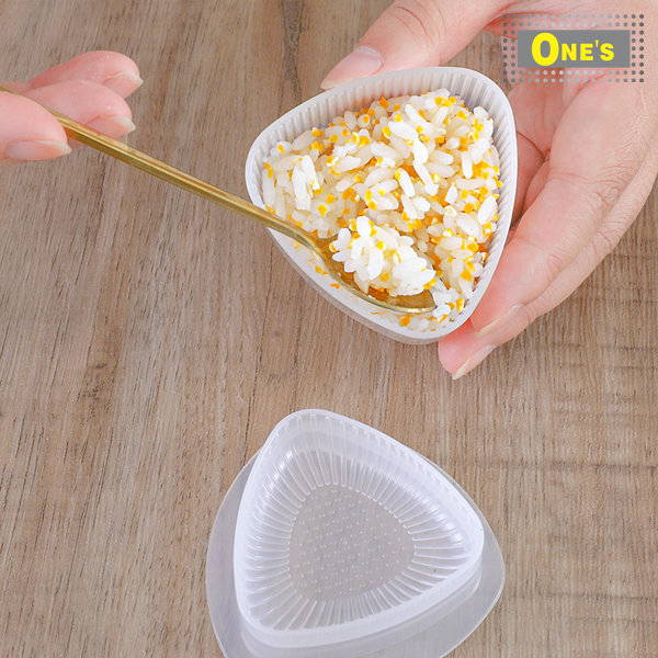 日本製三角形飯糰模具(Made in Japan DIY Rice Triangle Ball Origini Mold) 2 in a pack. One Big one small.