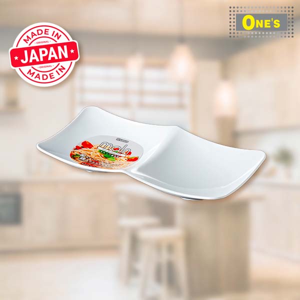 Moln series, Japan Made Eating Plate. Made by Japanese Company Nakaya. Made of plastic, soild White in color.2 section provided.